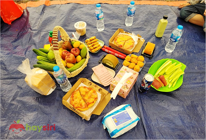 ăn picnic tại công viên yên sở