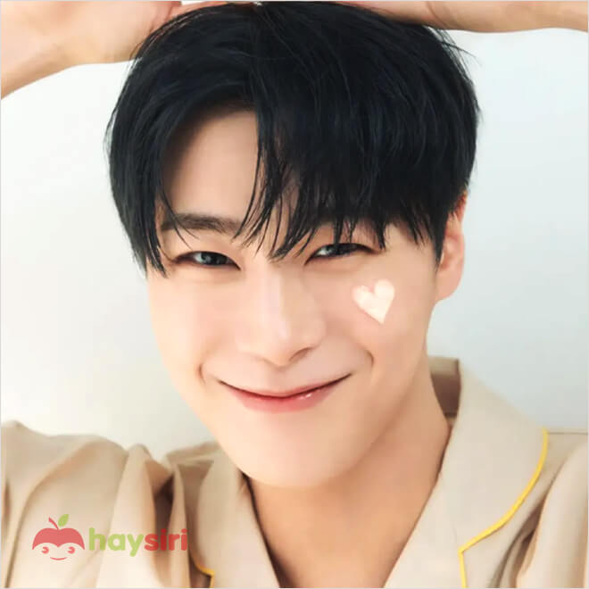 moonbin luôn tươi cười