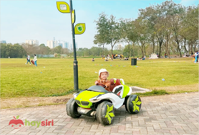 thuê xe oto cho bé trong công viên yên sở