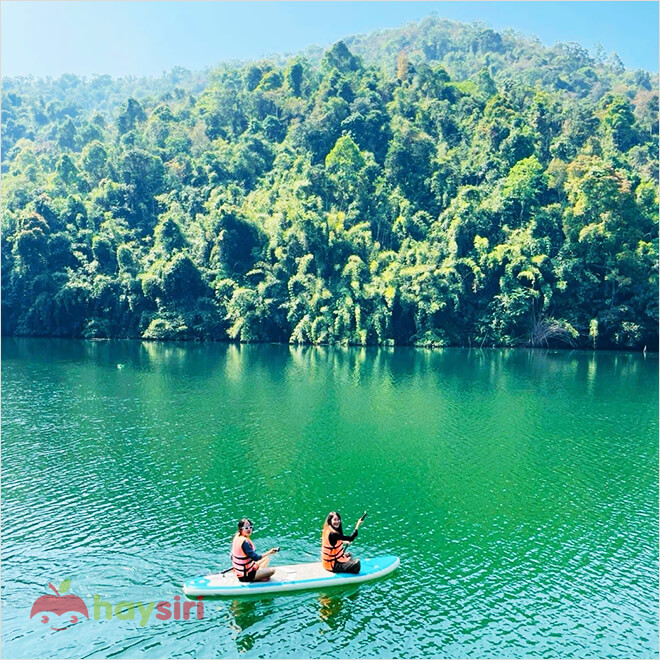 Chèo Kayak đón bình minh trên hồ Tà Đùng