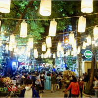 Reviews phố đi bộ Trúc Bạch - Chuyến tàu trở về Hà Nội xưa
