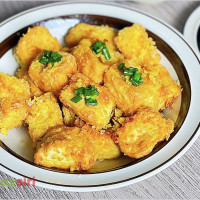 Đậu hũ non sốt trứng muối: Món ăn béo ngậy, thơm ngon cho bữa tối